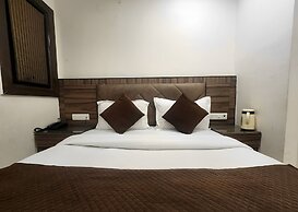 Hotel Geetanjali Inn