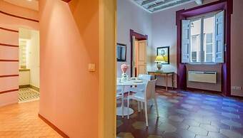 CAMPO DE' FIORI PINKY HOUSE