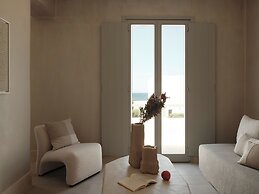 Akria Seaside Suites