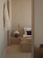 Akria Seaside Suites