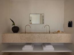 Akria Seaside Suites