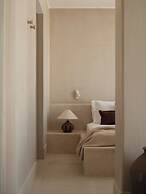 Akria Seaside Suites