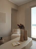 Akria Seaside Suites