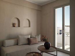 Akria Seaside Suites