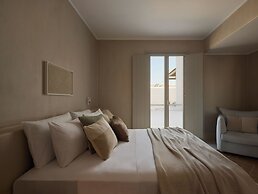 Akria Seaside Suites