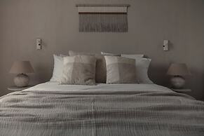 Akria Seaside Suites