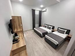 Rever Hotel