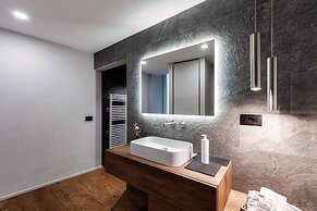 Hidden Lodge