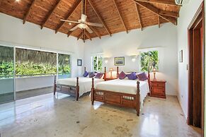 Golf-Front Villa in Puntacana Resort