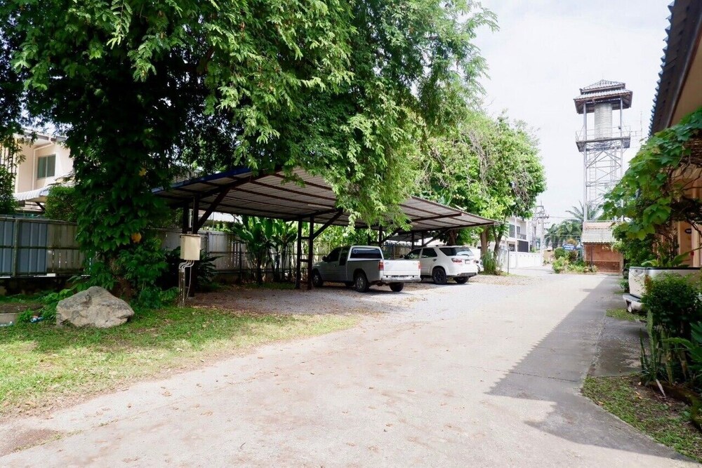 Chalet De Palm Resort Hatyai