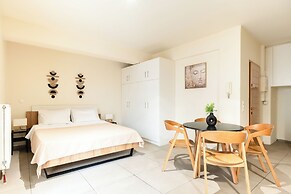 Elysee Apartments 9 B