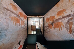 Artifact Apart Hotel