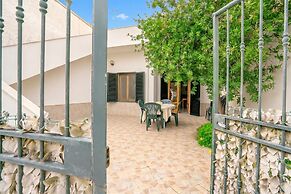 Brezza Apartment Near The Sea