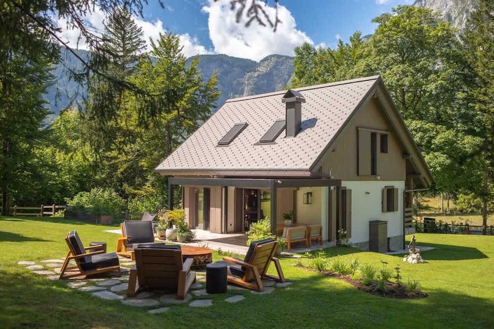 Luxury Chalet With Jacuzzi at Lake Bohinj