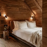 Luxury Chalet With Jacuzzi at Lake Bohinj