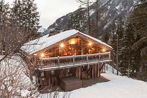 Luxury 3 Bedroom Chalet Jacuzzi Sauna