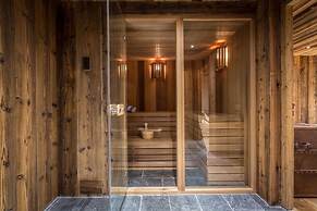 Luxury 3 Bedroom Chalet Jacuzzi Sauna