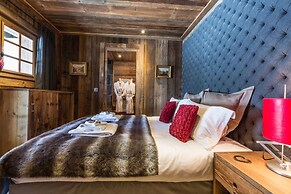 Luxury 3 Bedroom Chalet Jacuzzi Sauna