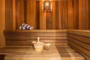 Luxury 3 Bedroom Chalet Jacuzzi Sauna