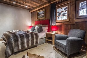 Luxury 3 Bedroom Chalet Jacuzzi Sauna