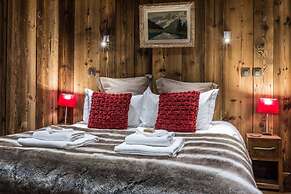 Luxury 3 Bedroom Chalet Jacuzzi Sauna