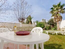 Calma Holiday Home 22606