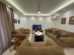 1108 Spacious 3BR Apt 2BA Near Airport
