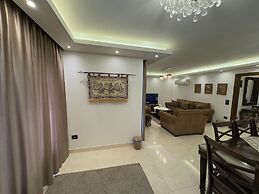 1108 Spacious 3BR Apt 2BA Near Airport