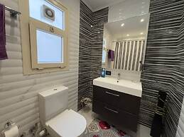 1108 Spacious 3BR Apt 2BA Near Airport