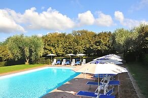 Villa Montecasciano - 8 Sleeps Private Garden