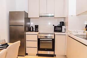 Bloomfields Stylish 1BR in Waters Edge