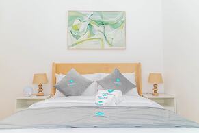 Bloomfields Stylish 1BR in Waters Edge