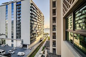 Fairmont South Residence 412