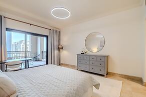 Fairmont South Residence 412