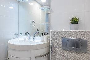 Marina Diamond 4 1707