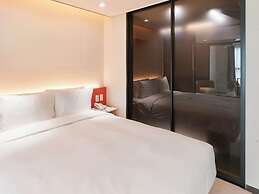 NEWCZ CENTUM HOTEL