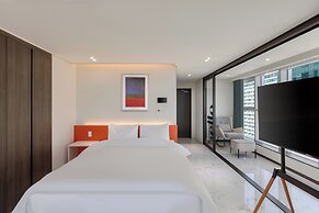 NEWCZ CENTUM HOTEL