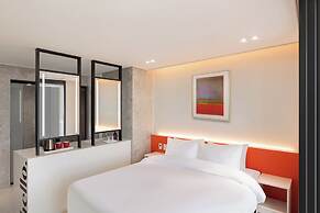 NEWCZ CENTUM HOTEL