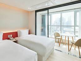 NEWCZ CENTUM HOTEL