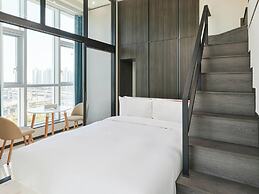 NEWCZ CENTUM HOTEL