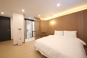 BROWNDOT HOTEL