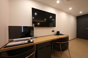 BROWNDOT HOTEL