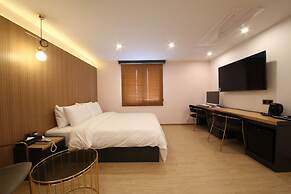 BROWNDOT HOTEL