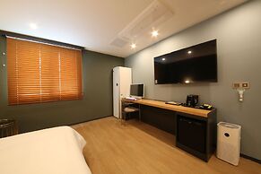 BROWNDOT HOTEL