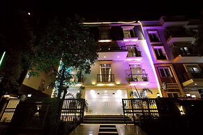 The Blue Vista Hotel