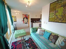 1 Bed Flat - Sleeps 5 - Pets - Garden - Parking