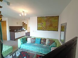 1 Bed Flat - Sleeps 5 - Pets - Garden - Parking