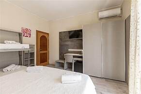 Hotel Deborah