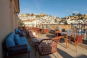 The Central House Granada Elvira Hostel