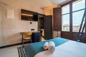 The Central House Granada Elvira Hostel
